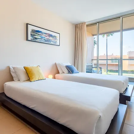Apartment Seaside 3bdr Flat In Salgados With Pool By Lovelystay *
