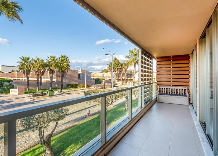 Seaside 3bdr Flat In Salgados With Pool By Lovelystay 아파트 기아