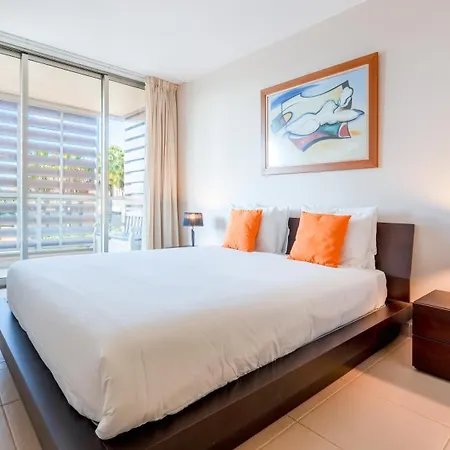 Seaside 3bdr Flat In Salgados With Pool By Lovelystay * גיאה